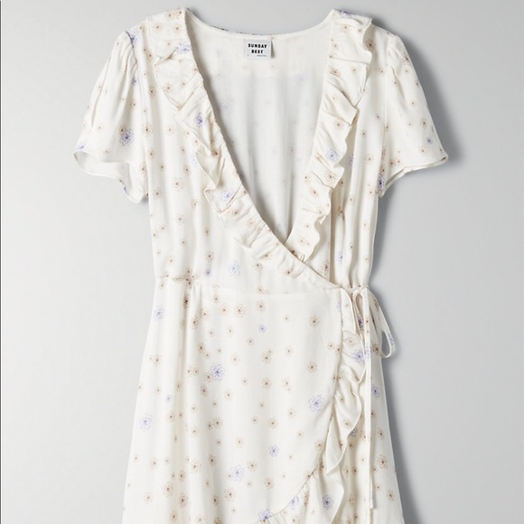 NWOT Aritzia Sunday Best New Ruffle Wrap Dress - Picture 2 of 6